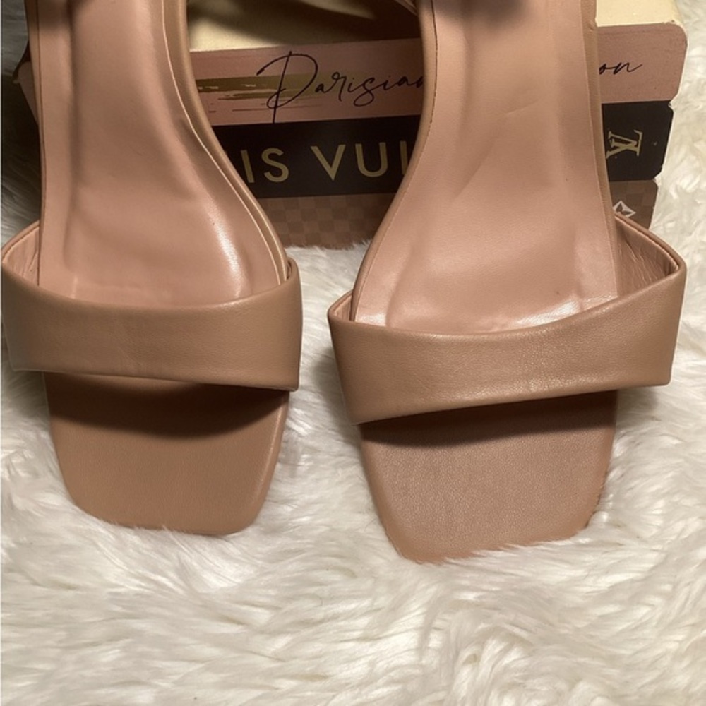 Women’s Nude Square-Toe Slide Sandals